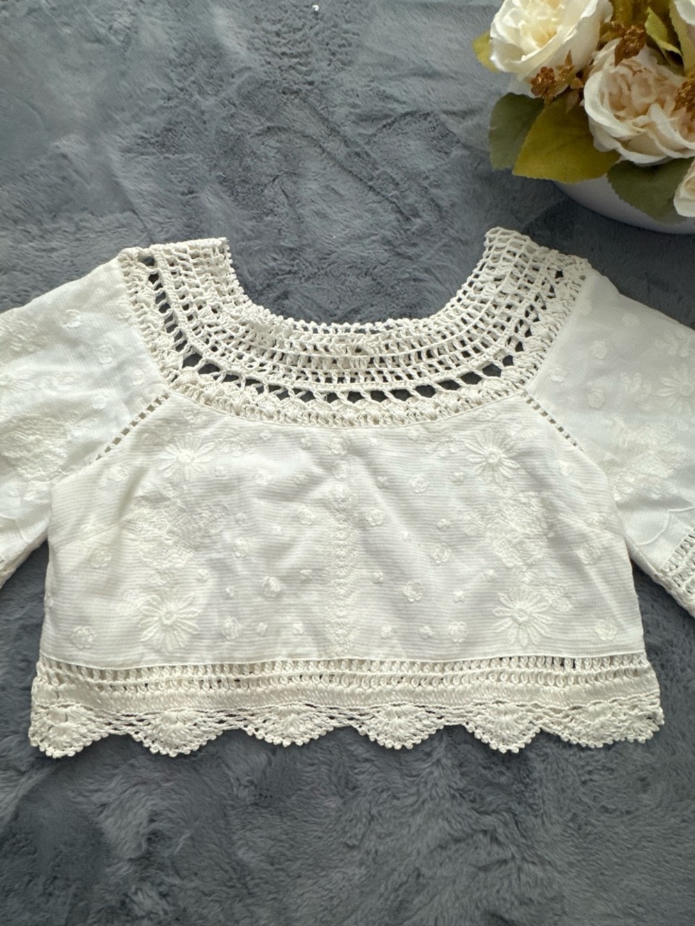 Lucky Brand White Crocheted Floral Crop Top